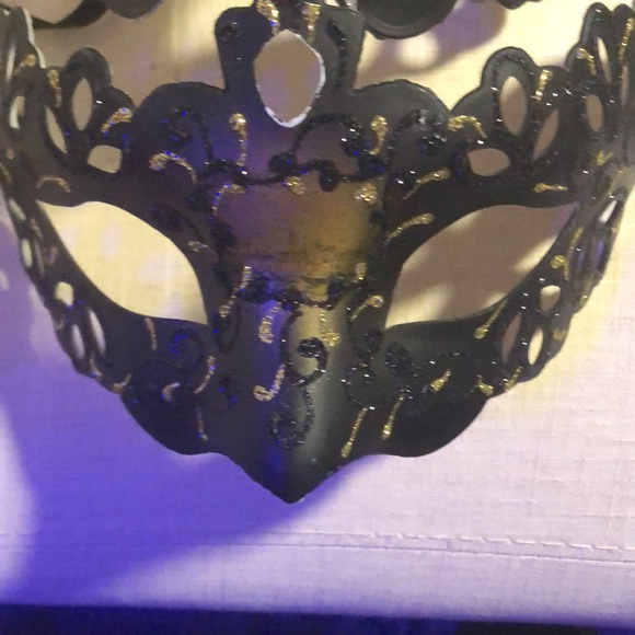 Face masks with Ties for Halloween NWT - Picture 2 of 8